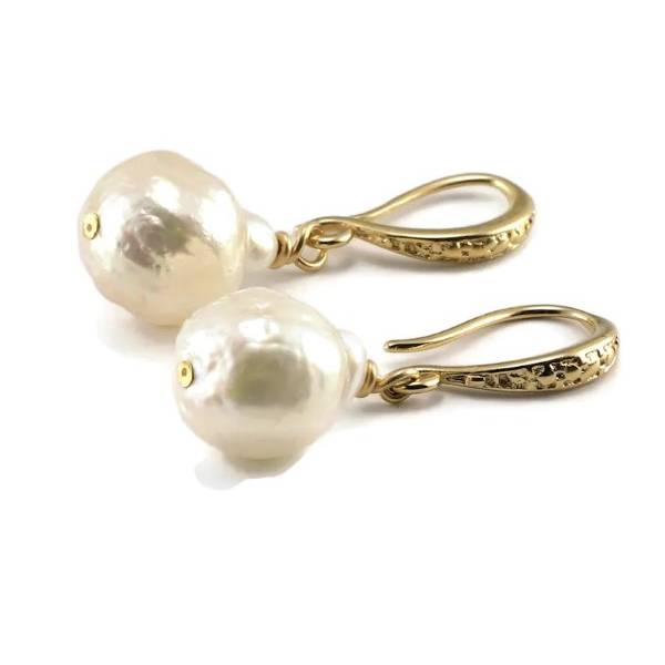 Amen b Jewels - gold plated earrings with natural pearls (1)