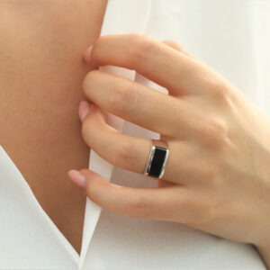 Amen B Jewels - Ofir Ring - Black Onyx signet ring made of 925 Sterling Silver (1)